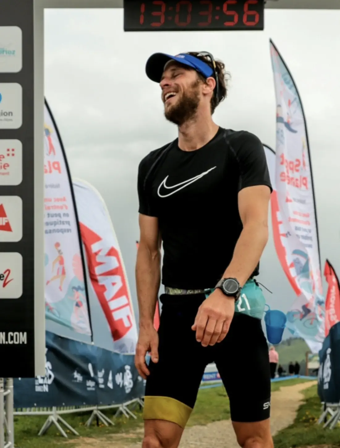 Steeve Brugière à l'arrivée d'une course de triathlon